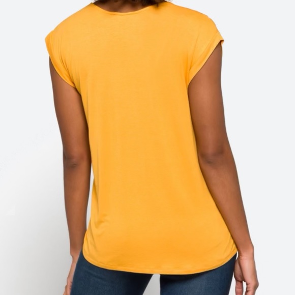 UEC PAPERMOON FLORAL BLOUSE SIZE MEDIUM! - Picture 4 of 9